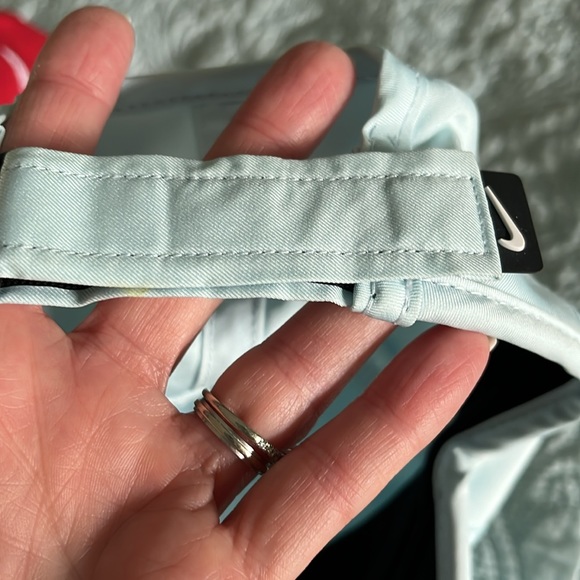 Nike hat - Picture 5 of 5